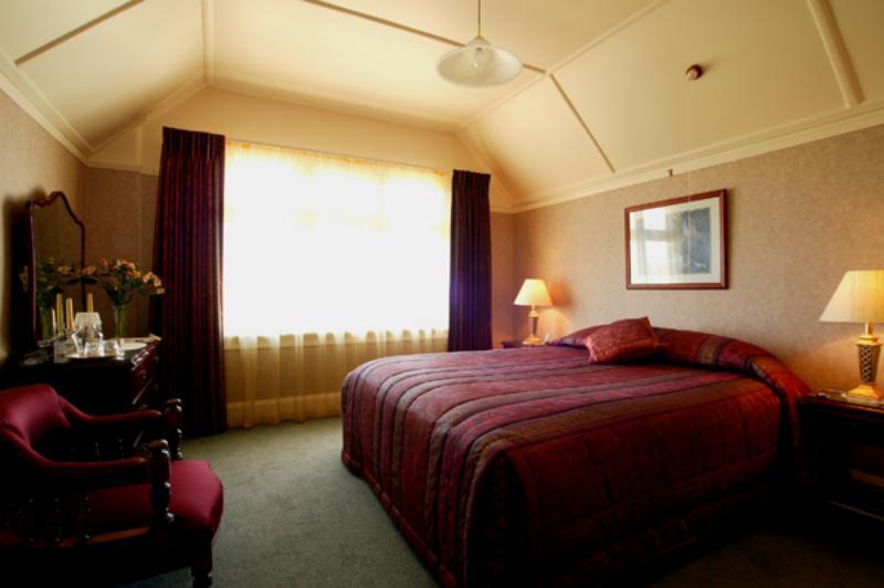 Highway House Bed And Breakfast Оамару Екстериор снимка
