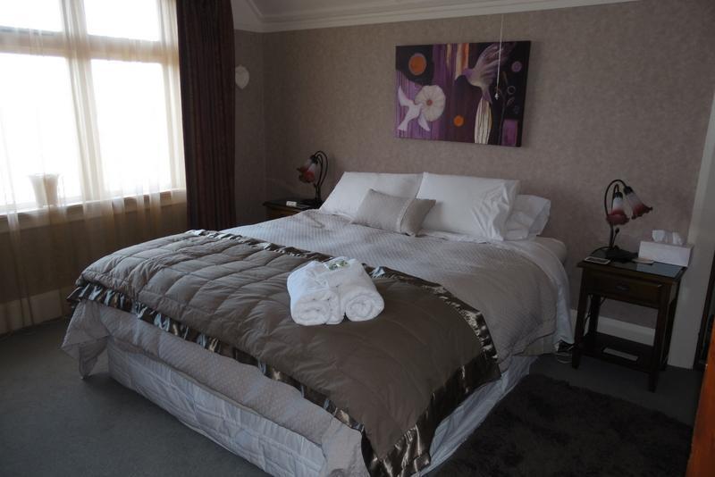 Highway House Bed And Breakfast Оамару Екстериор снимка